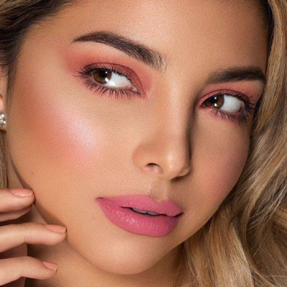 Studio loose pigment in Dimension